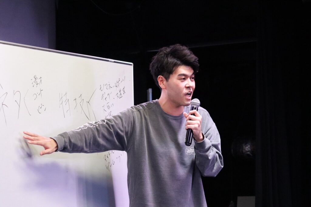 お笑いコンビ土佐兄弟の兄・卓也によるOB特別授業を開催!