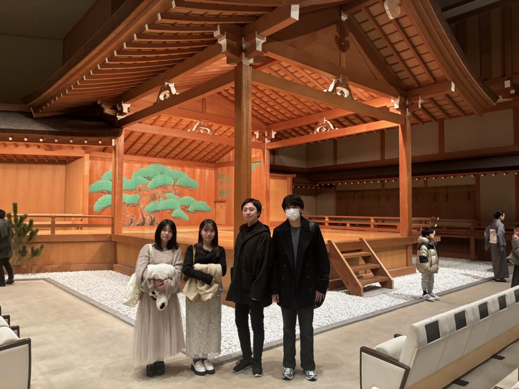 伝統芸能を 観て・学ぶ －狂言師・石井康太さん特別授業－